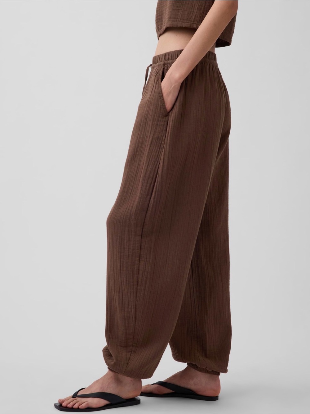 GAP Cotton Gauze Easy Barrel Pants - Picture 2 of 5